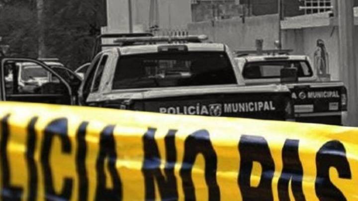 Asesinan a 2 policías en ataque armado durante una persecución en Mixquiahuala