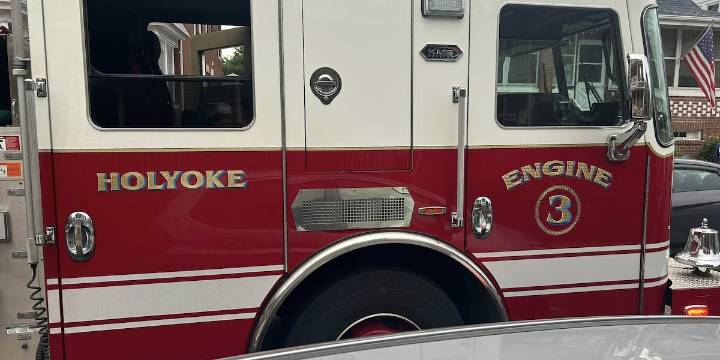 Fire crews extinguish attic fire