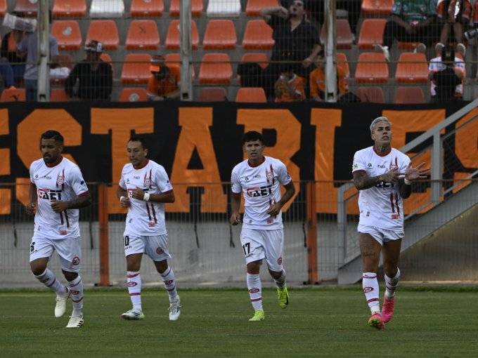 San Felipe venció con lo justo a San Luis y se alejó del fondo del Ascenso