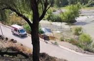 Hombre muere al cruzar el río