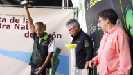El viento obliga a aplazar el Concurso de Escanciadores de la Fiesta de la Sidra de Gijón