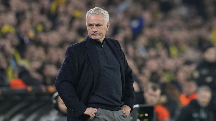 José Mourinho es despedido del Fenerbahce cuando recién arranca la temporada