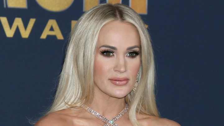 Carrie Underwood Looks So Different With Her Natural Hair