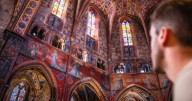 La bonita iglesia de Francia que es Patrimonio de la Humanidad y por la que pasa el Camino de Santiago