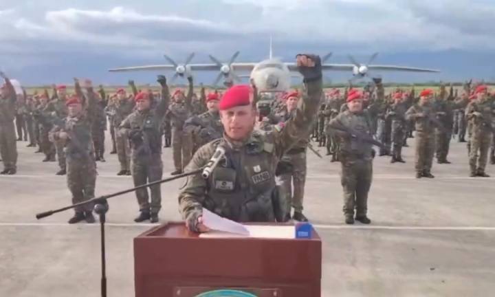 Brigada de Infantería Paracaidista y Guardia de Honor ratifican apoyo a Maduro