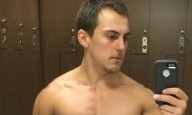 Asesinan al actor Adam Turck mientras paseaba con su perro por la calle