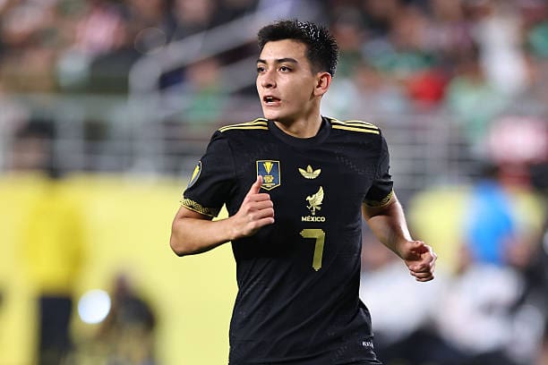 Los motivos por los cuales Gilberto Mora no puede jugar en Europa