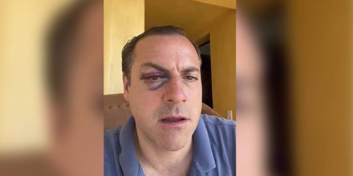 #VIDEO: Agrede taxista a turista británico en Puerto Escondido