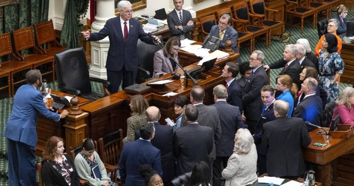 Texas Gov. Abbott says he'll swiftly sign new map that will boost GOP in 2026