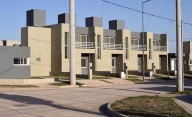El Gobierno derogó programas de viviendas y los traspasó a provincias y municipios