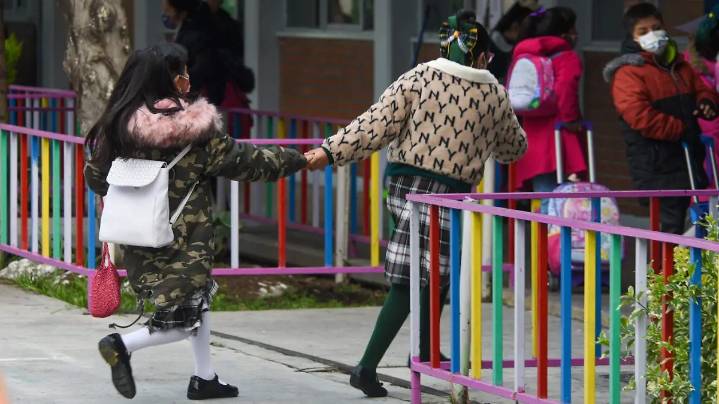 Cambio de secundaria en CDMX 2025: fechas, requisitos y cómo hacer el trámite