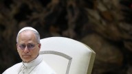 El papa León pide el fin de la “pandemia de las armas” tras tiroteo en escuela de Minneapolis