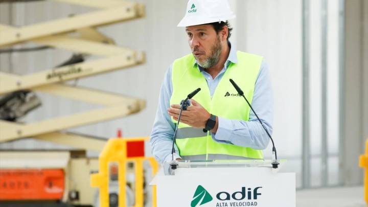 Óscar Puente irá a Alemania a buscar nuevos trenes de Siemens tras los problemas con Talgo