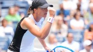 Iga Swiatek pushed to three sets but advances at U.S. Open
