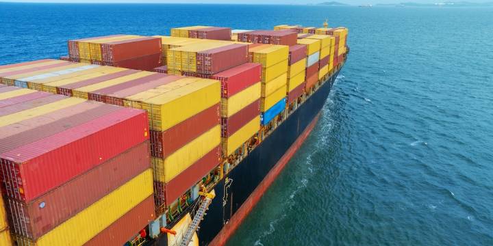 El ingreso de dólares por el comercio exterior en 2025 será menor a lo esperado por el salto de las importaciones