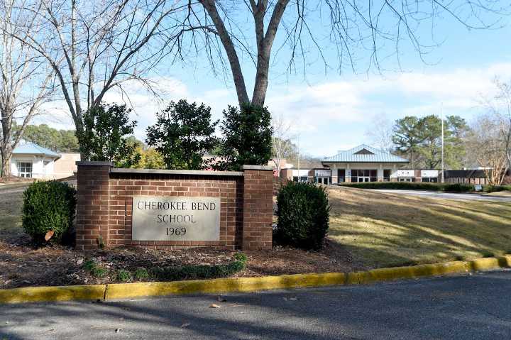 City explores traffic changes near Cherokee Bend to improve student safety