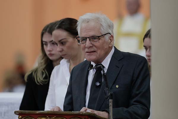 “Este presente no puede ser el mañana de Colombia”: Miguel Uribe Londoño