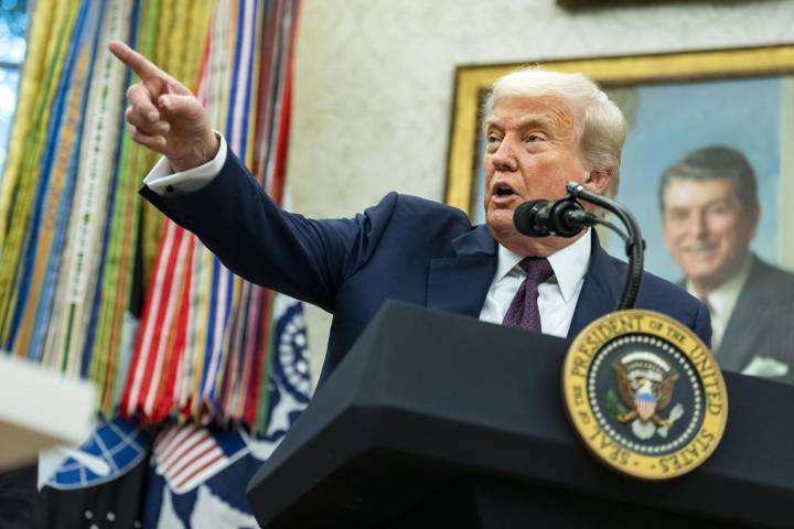 Entran en vigor los nuevos aranceles de Trump y arrecia la guerra comercial con sus socios