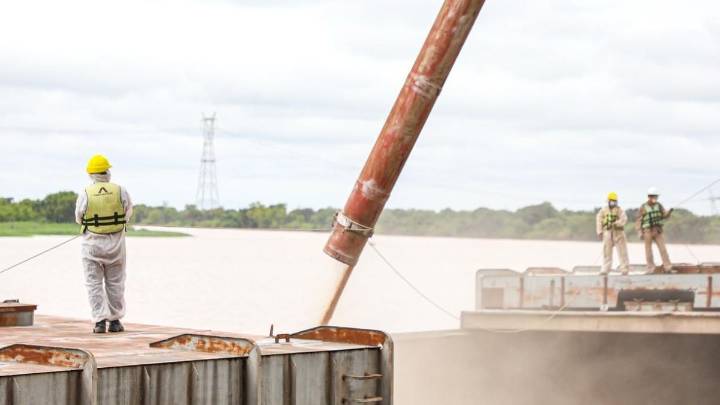 Puerta al mundo y sin pasar por Buenos Aires: Santa Fe tienta a Córdoba con el puerto local para potenciar sus exportaciones