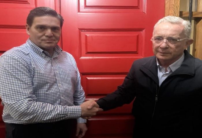 Expresidente Álvaro Uribe se reunió con el exministro Pinzón