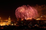 La Feria de Málaga arranca este viernes con el tradicional espectáculo de fuegos artificiales, música y drones