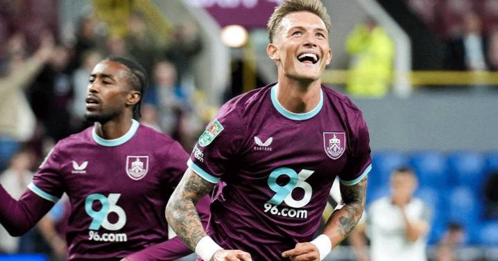 Oliver Sonne marcó agónico gol con Burnley a los 91' y clasificaron en la Carabao Cup