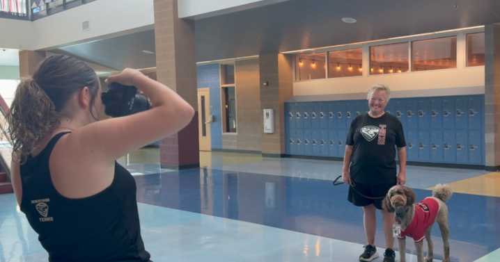 Therapy dog helps students manage back-to-school stress at Desert Oasis High