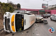 Volcó un taxi en fraccionamiento El Mirador