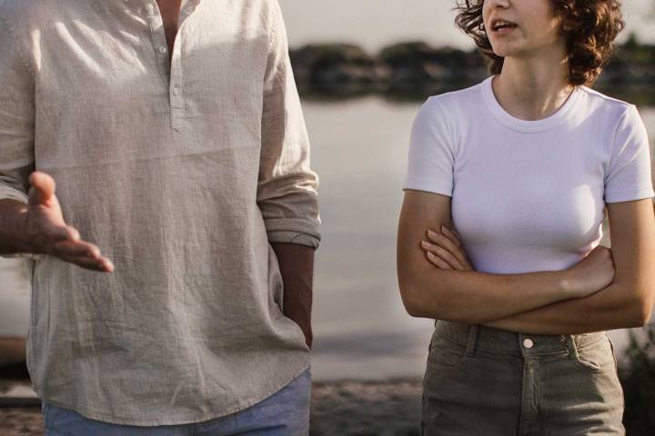Single Dad Lets 12-Year-Old Daughter Get Thong Underwear, Gets Backlash from Other Parents