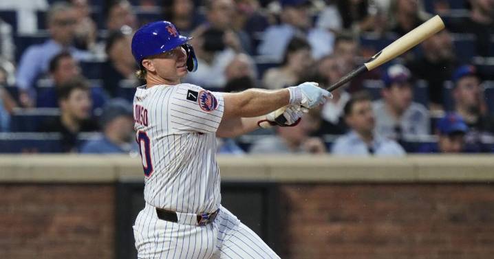 Redistricting fight in Texas continues; Mets have new HR king