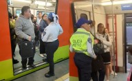 Metro CDMX: Línea 8 detenida con retrasos de más de 10 minutos ¿Qué está pasando?