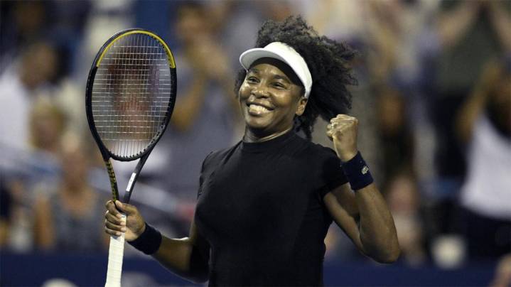 Venus Williams y Leylah Fernandez avanzan a la tercera ronda del dobles femenino