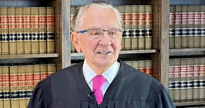Murió Frank Caprio, “el juez más amable del mundo”: revelan causa de su fallecimiento a los 88 años