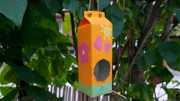 8 Household Items You Can Reuse To Make A Simple No