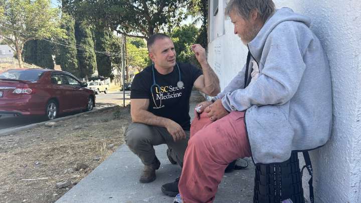 To help more unhoused patients, LA street medics push to change state law