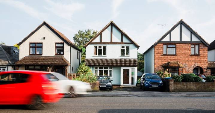 UK homeowners with a driveway warned of 'half and half' parking rule and fine