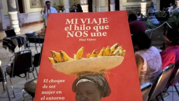 Presentan en Parral el libro “Mi viaje, el hilo que nos une” de Flor Yáñez en el Palacio Alvarado