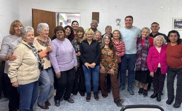 Biss visitó la instalaciones del Club de Amigos Adulto Mayores