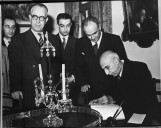 Tal día como hoy fue derrocado Premier Muhammad Mosaddeq de Irán