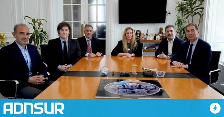 23:47 Javier Milei reunió a diputados aliados en Olivos para asegurar el respaldo a los vetos a jubilados y discapacidad