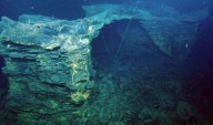 ¿Dónde está el enorme volcán submarino?