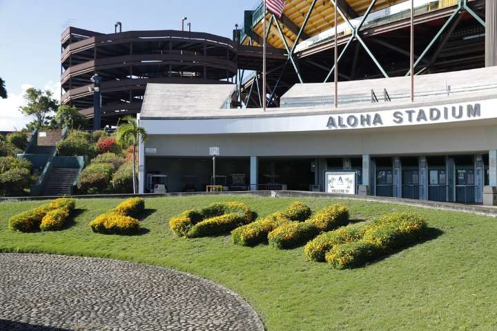 Deadspin | New Aloha Stadium agreement in final stages