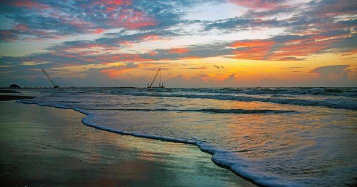 Saturday's Forecast: Cloudy and breezy tonight with decreasing winds