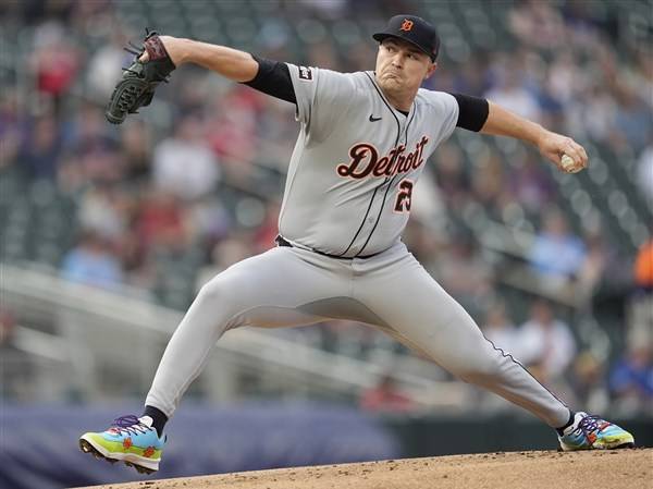 Keith scores on sacrifice fly in 11th, Tigers rally to top Twins 4