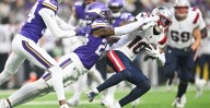 Kyle Williams leaves Patriots-Vikings preseason game with apparent head injury