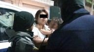 Detienen a mujer por golpear y arrastrar a su bebé de 2 años por calles de Tehuacán, Puebla