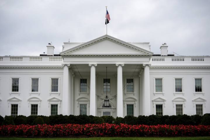 White House restores spending database it sought to keep secret