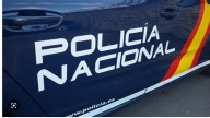 Una mujer roba una cadena de oro y un reloj tras engatusar a dos personas mayores en Valladolid