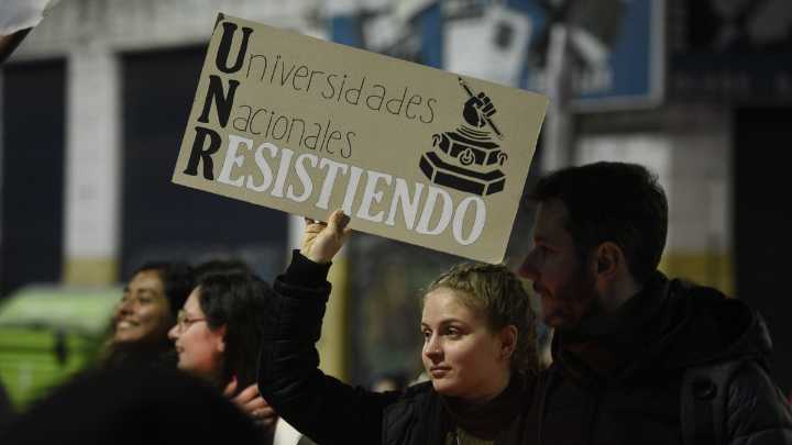 Arranca una semana sin clases en la UNR y un paro de 48 horas en la UTN