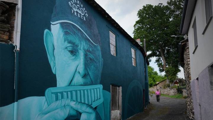 El mural de Mon Devane en Castiñeiro conquista el premio internacional “Best of July”